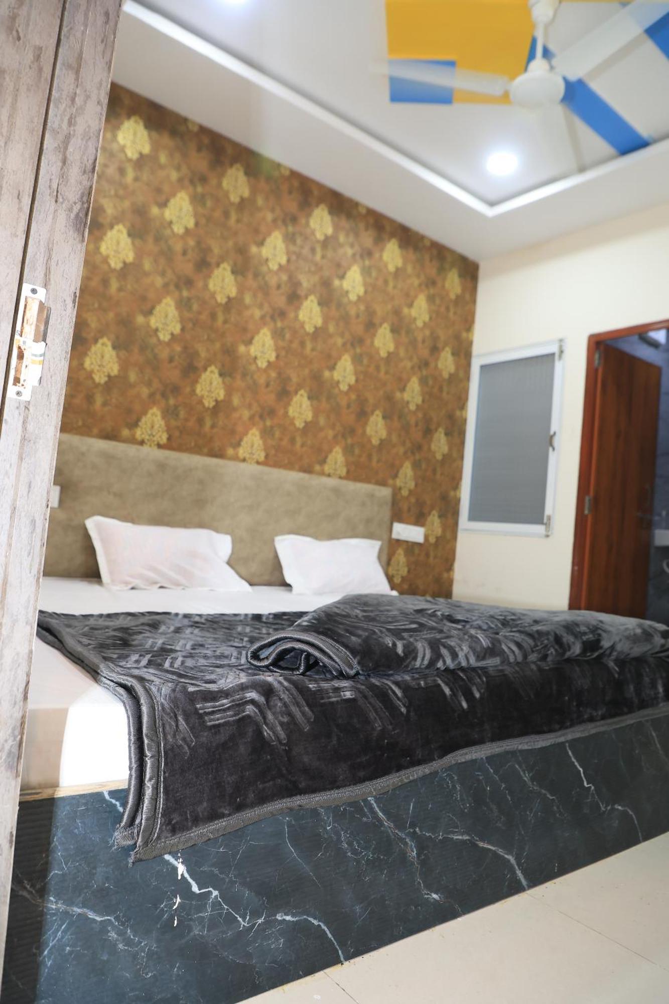 Hotel Somnath Inn Ujjain Room photo
